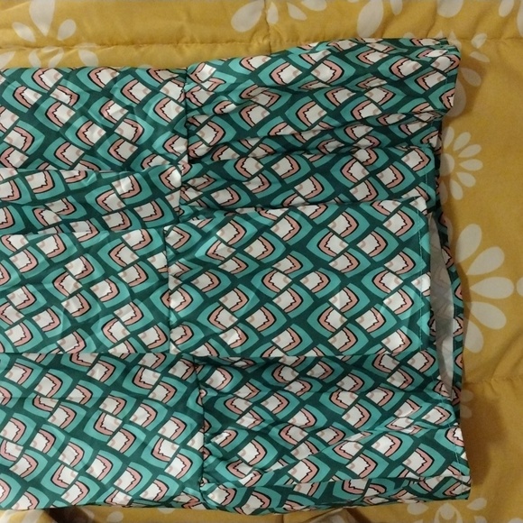 Green Maxi Printed Dress-BUNDLE ONLY! - Picture 7 of 7